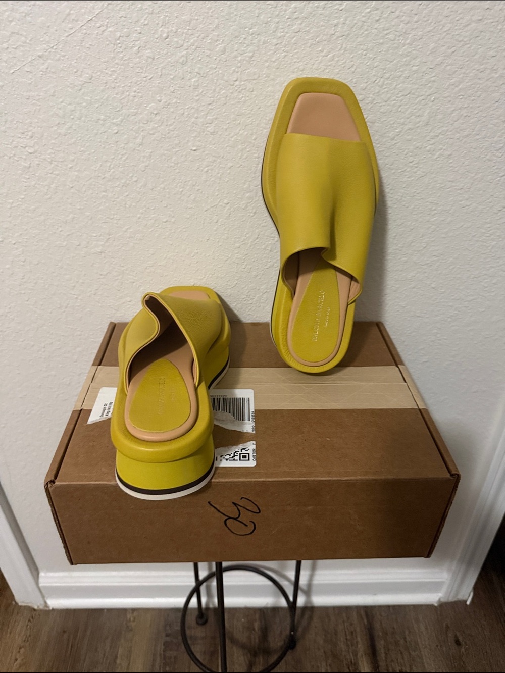 Paloma Barceló Yellow Leather Slide Mules